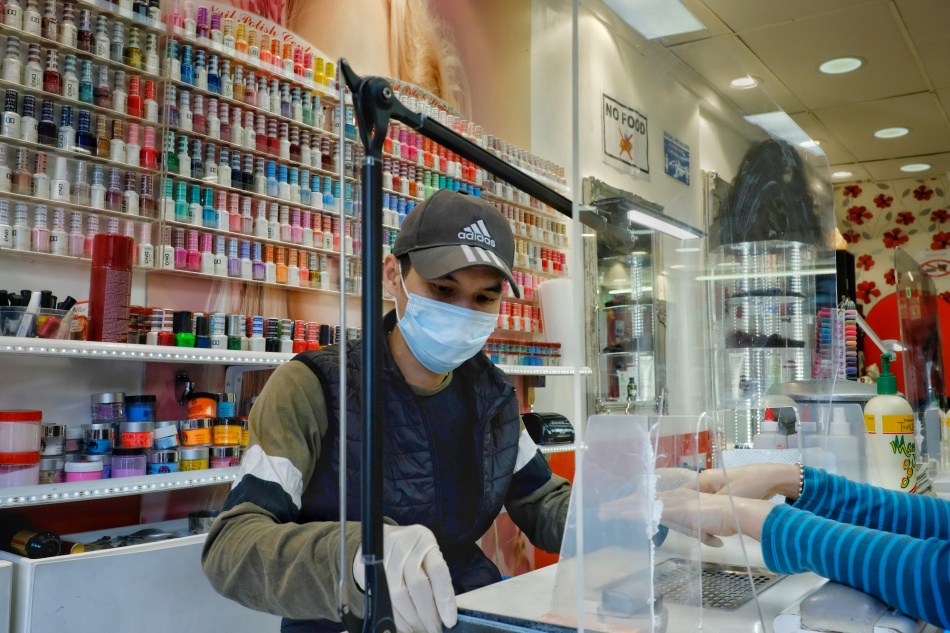 Shimeng Feng, Nail Salon