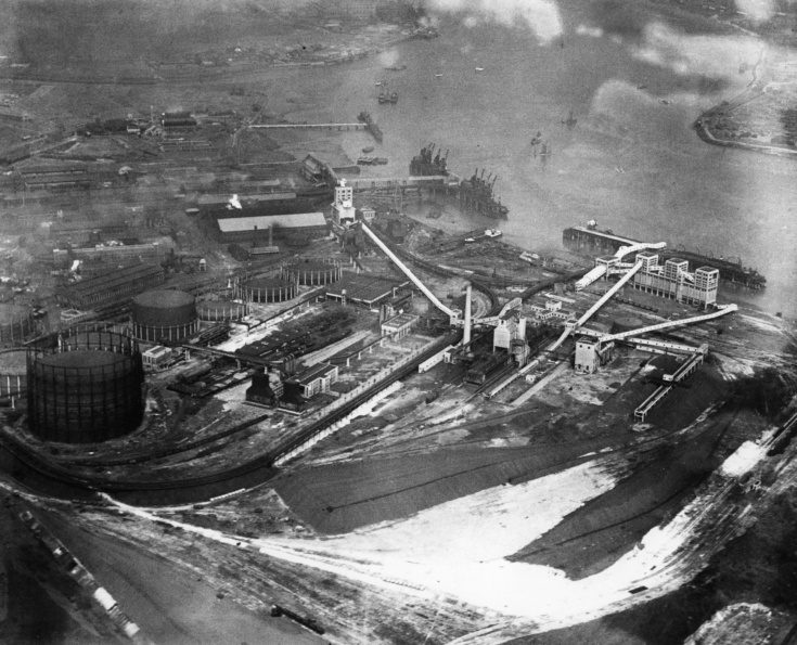 Aerial view of the Beckton gasworks.